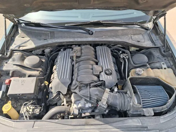 Car image 9
