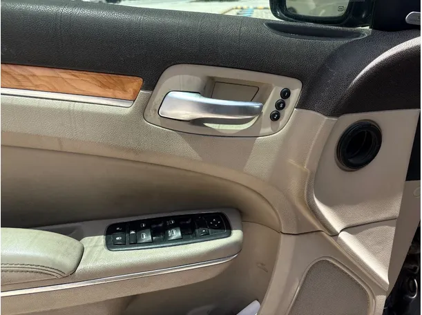 Car image 24