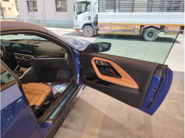 Car image 38