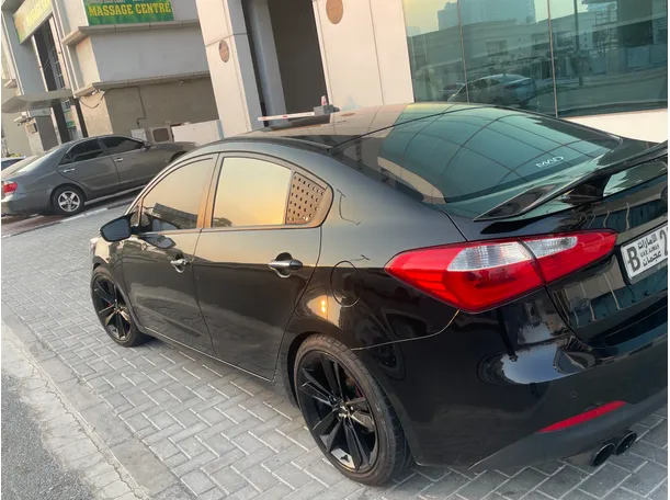 Car image 14