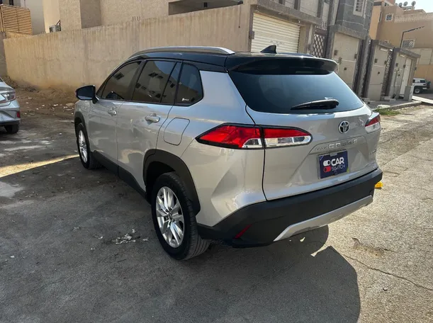 Car image 7