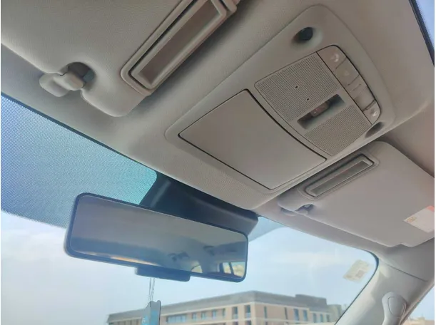 Car image 31