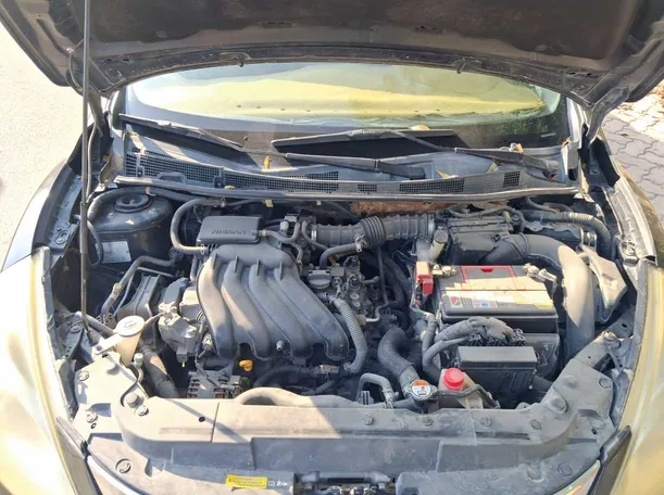 Car image 20