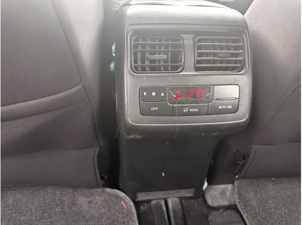Car image 22