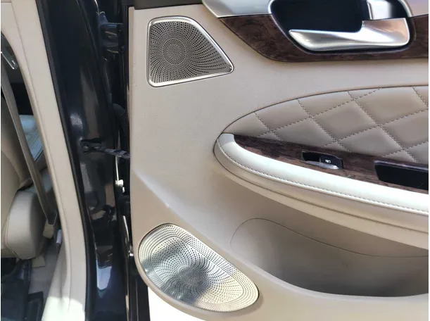 Car image 41