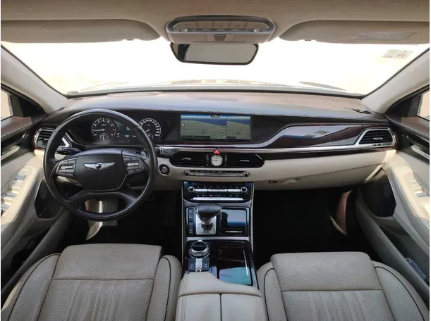 Car image 19