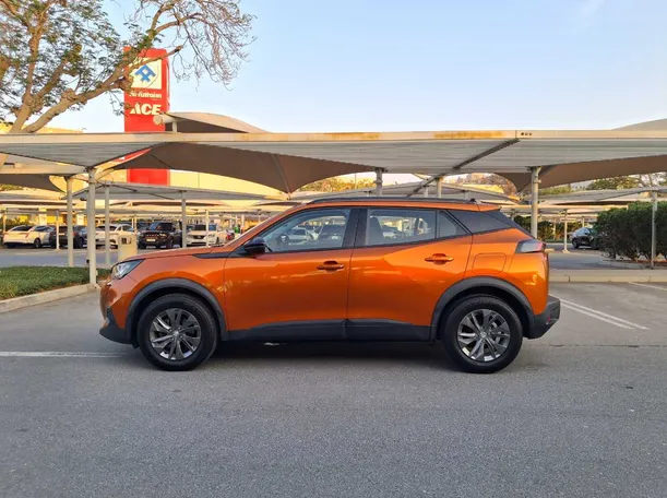 Car image 4