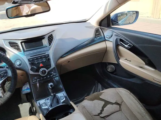 Car image 22