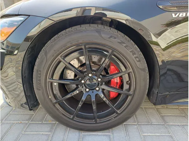 Car image 10
