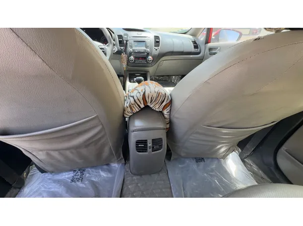 Car image 23