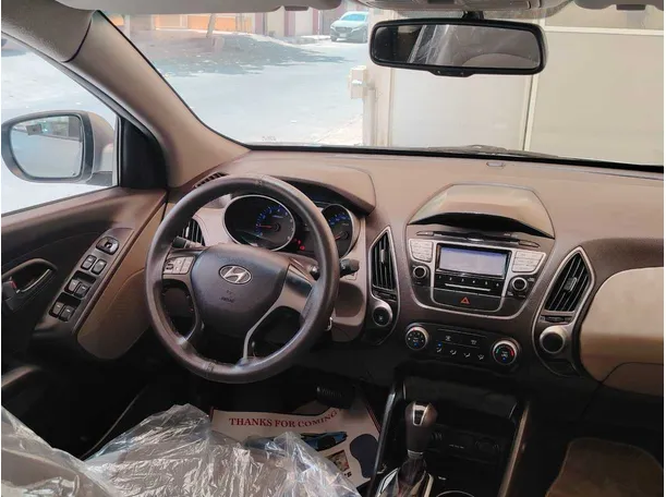 Car image 21