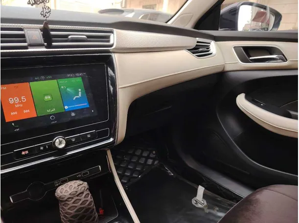Car image 32