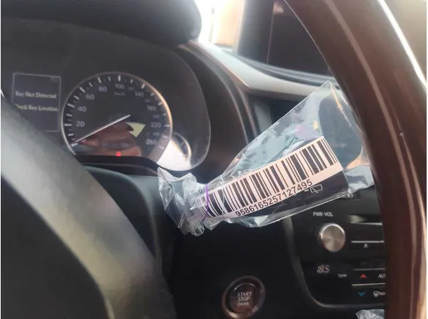 Car image 32