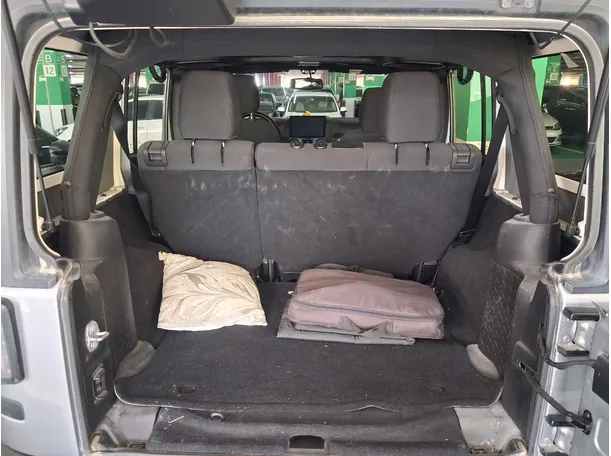 Car image 21