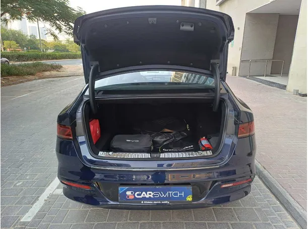 Car image 19
