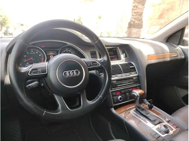 Car image 29