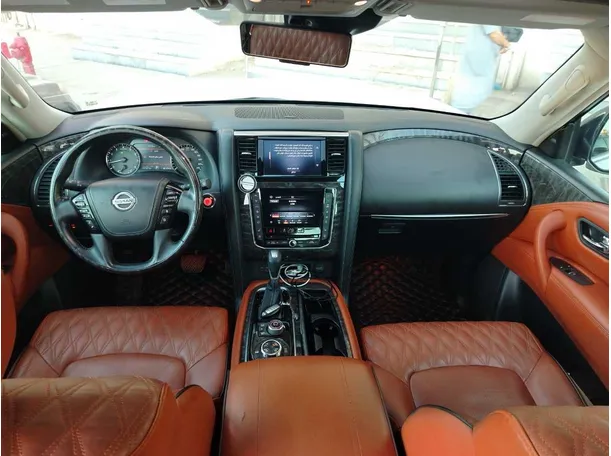 Car image 24