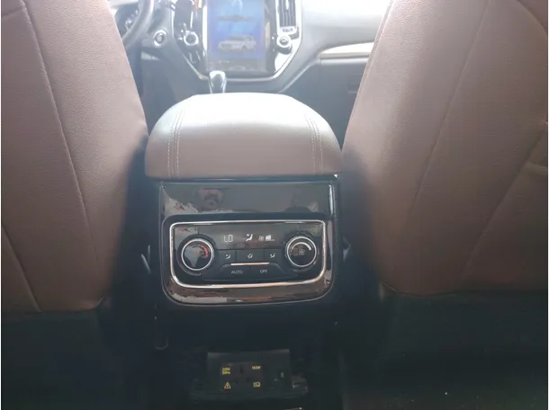 Car image 33