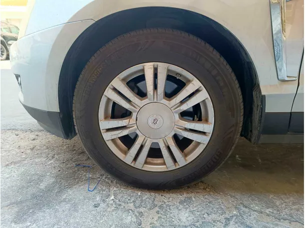 Car image 7