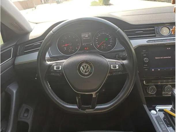 Car image 16