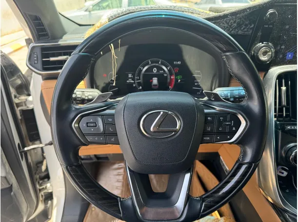 Car image 22
