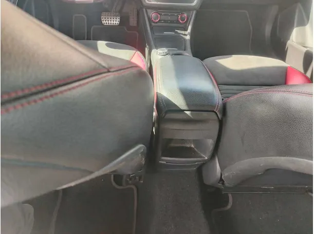 Car image 33
