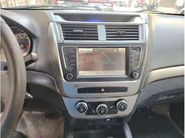Car image 27