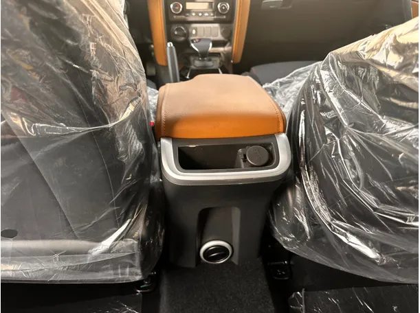 Car image 23