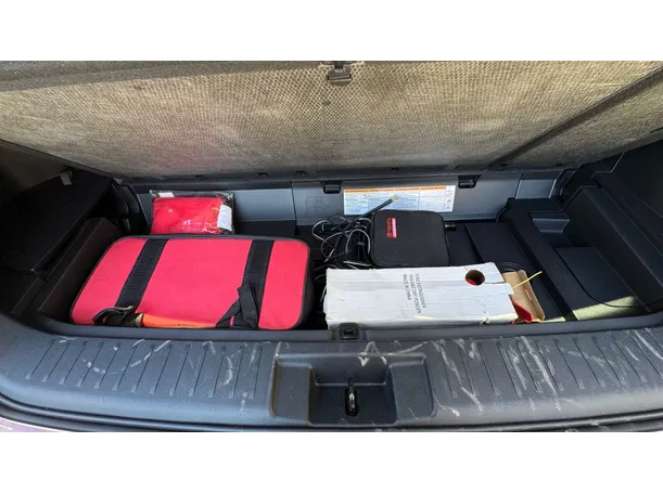 Car image 23