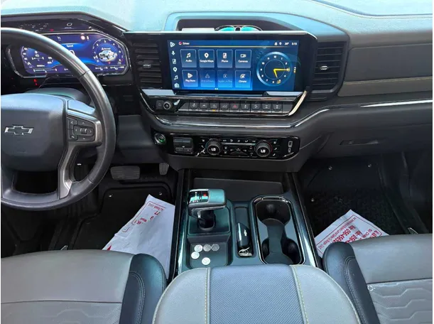 Car image 16