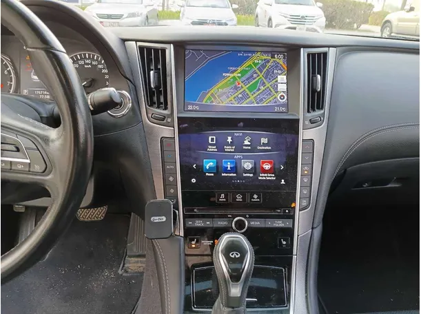 Car image 16