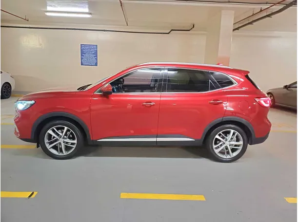 Car image 8