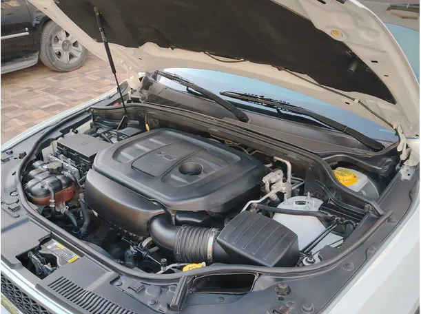 Car image 32