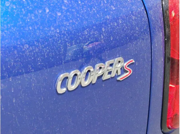 Car image 28
