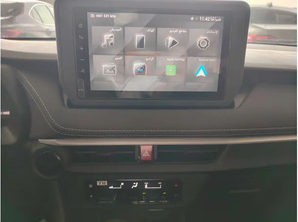 Car image 18