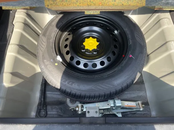 Car image 22