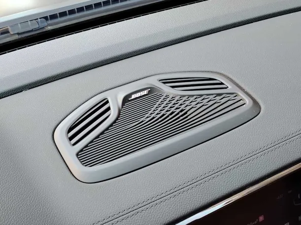 Car image 35