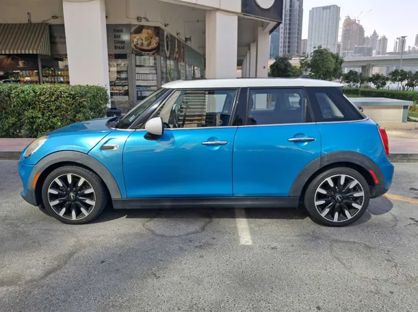 Car image 8