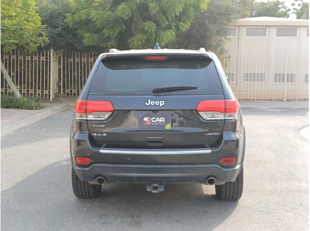 Car image 6