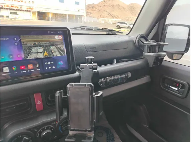 Car image 22