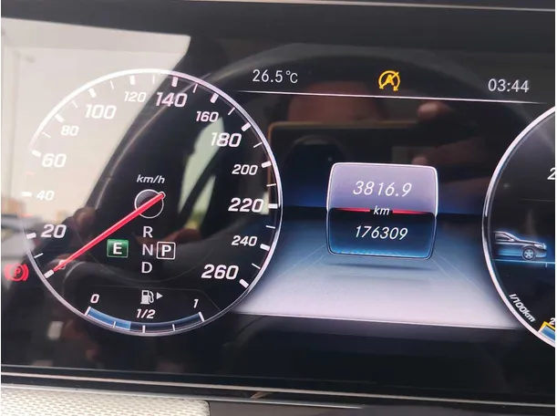 Car image 22
