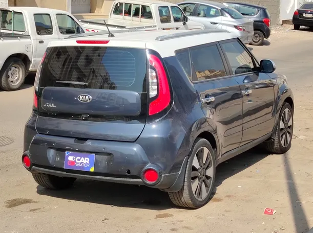 Car image 6