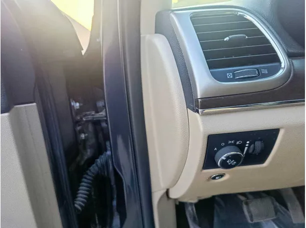 Car image 37