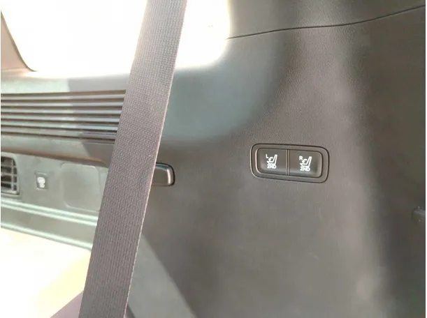 Car image 45