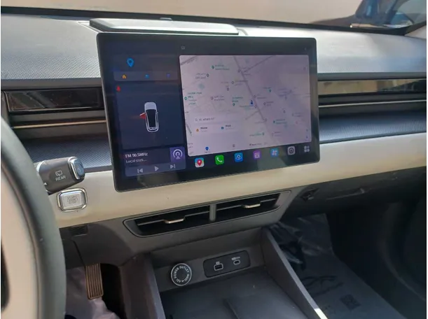 Car image 18