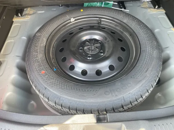 Car image 23