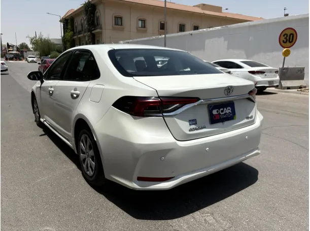 Car image 7