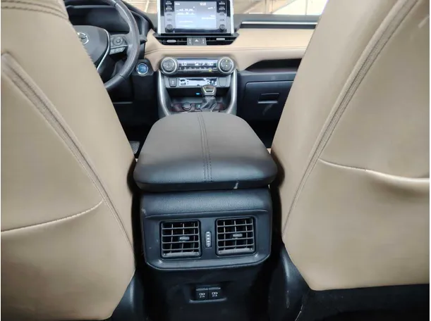 Car image 33