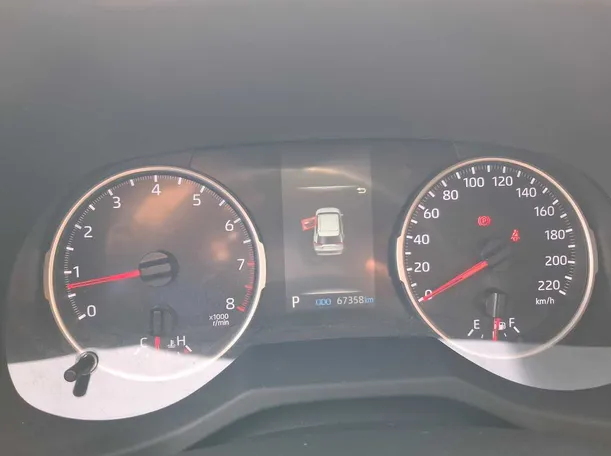 Car image 18