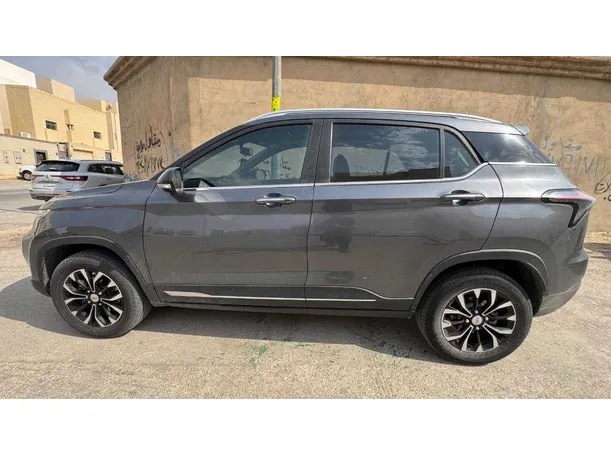 Car image 8